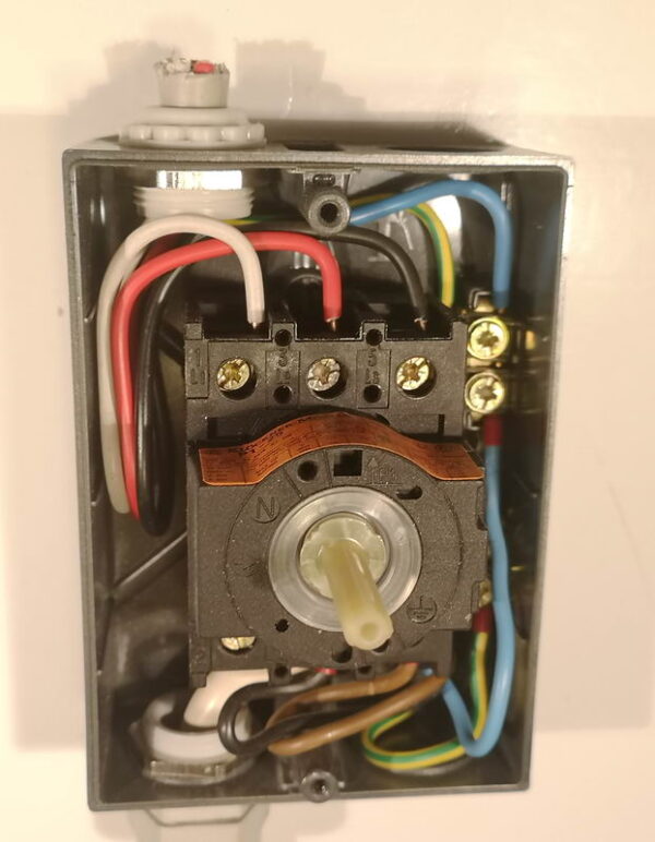 IMG_20241220_201208-v1 Schalter Detail