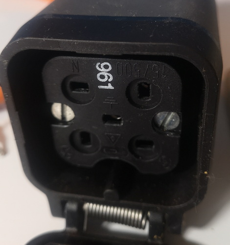 IMG_20250525_180847-v1 Steckdose/Stecker 15A/500V